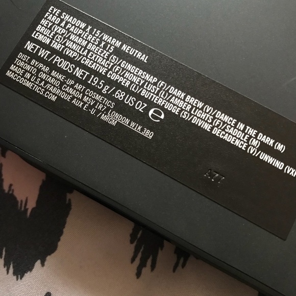 MAC COSMETICS EYESHADOW PALETTE - Picture 4 of 8